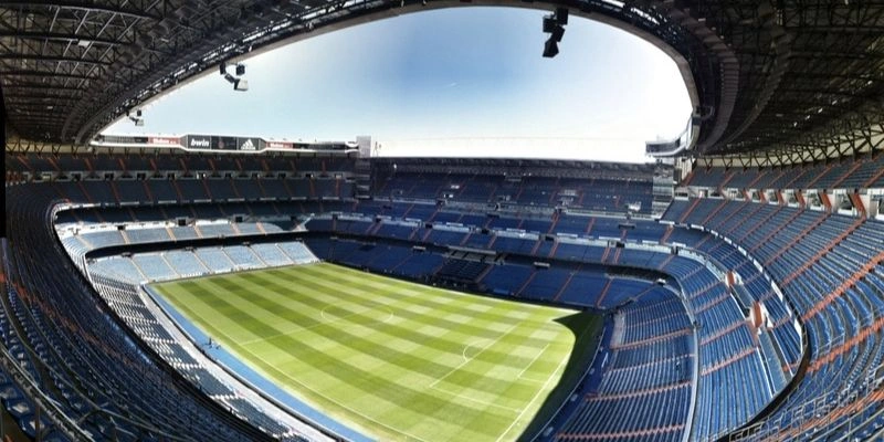 Sân nhà của Real Madrid là gì