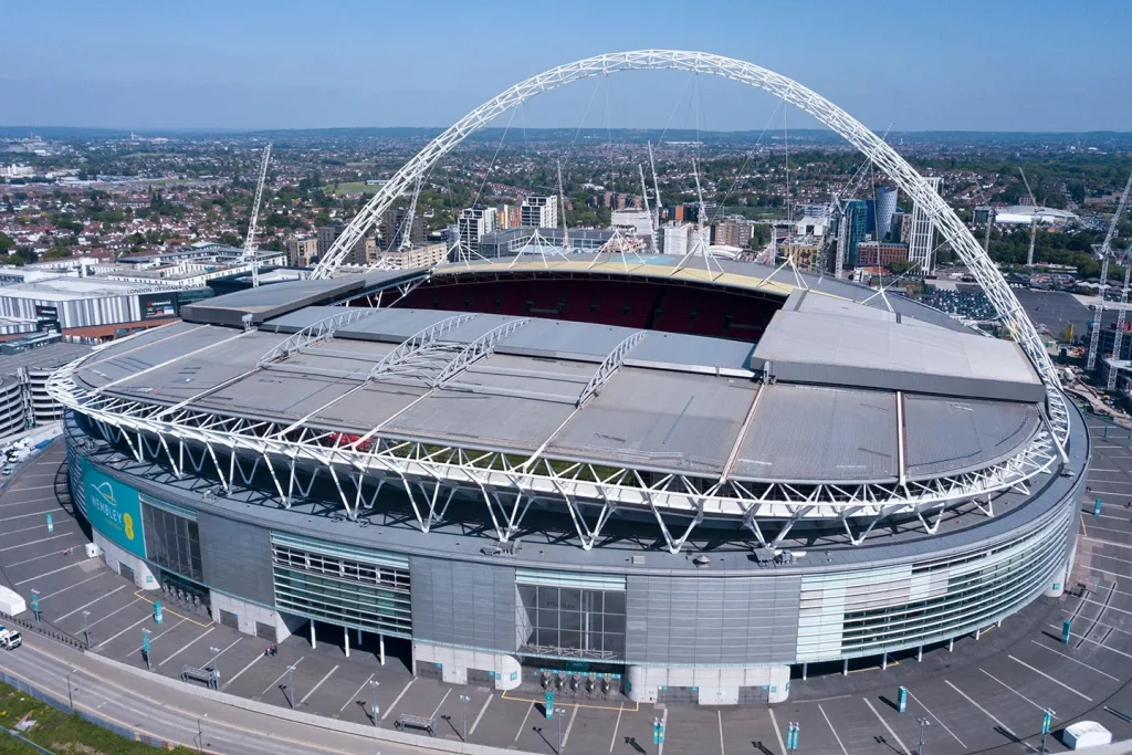 Mái Vòm Wembley – Biểu Tượng Bất Tử Của Bóng Đá Thế Giới
