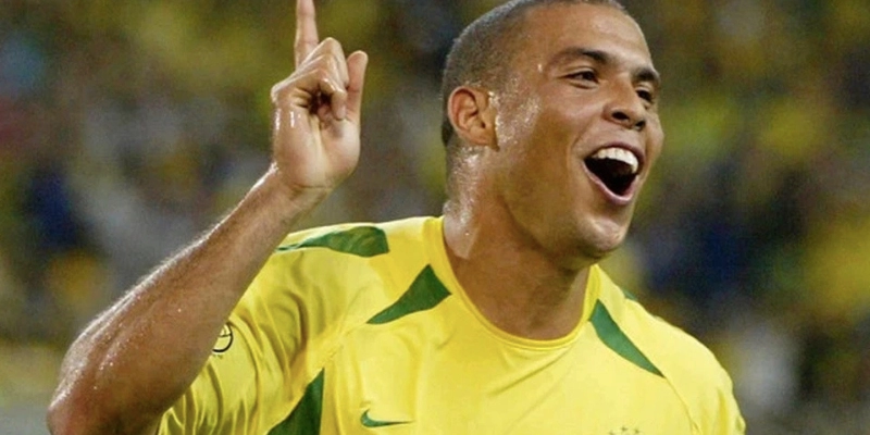 Ronaldo “Béo”: Huyền Thoại Độc Nhất Làm Chấn Động Bóng Đá Thế Giới 2 Ronaldo “Béo”